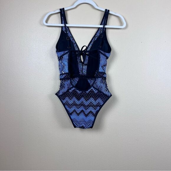 Becca Swimsuit One Piece Crochet Plunge Neck Blue and black Size XS New - Picture 5 of 7